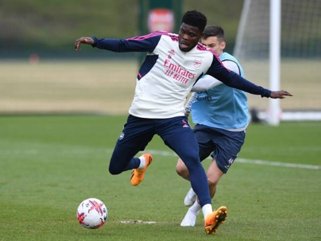 Arsenal tập luyện - Bóng Đá