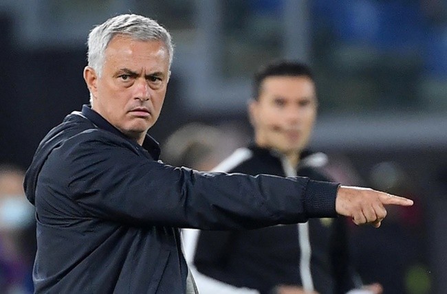 Roma thắng trận, Mourinho vẫn tranh thủ đá xoáy Lazio - Bóng Đá