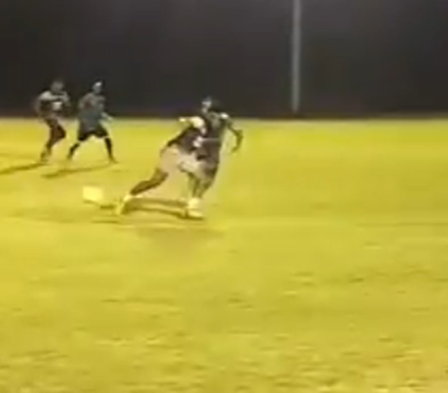 Man Utd fans say Onana is ‘better than Weghorst’ as keeper transfer target burns defender and scores goal in training - Bóng Đá