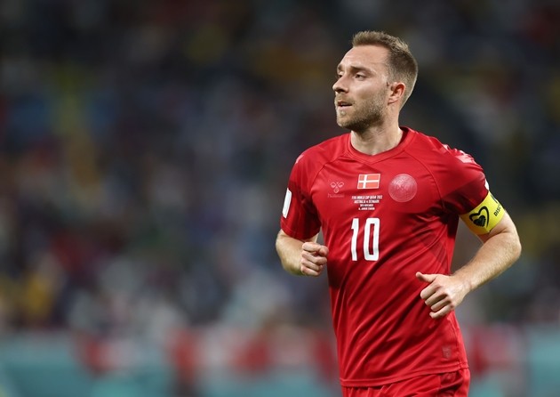 Ngó lơ Christian Eriksen, Erik ten Hag bị đồng nghiệp 