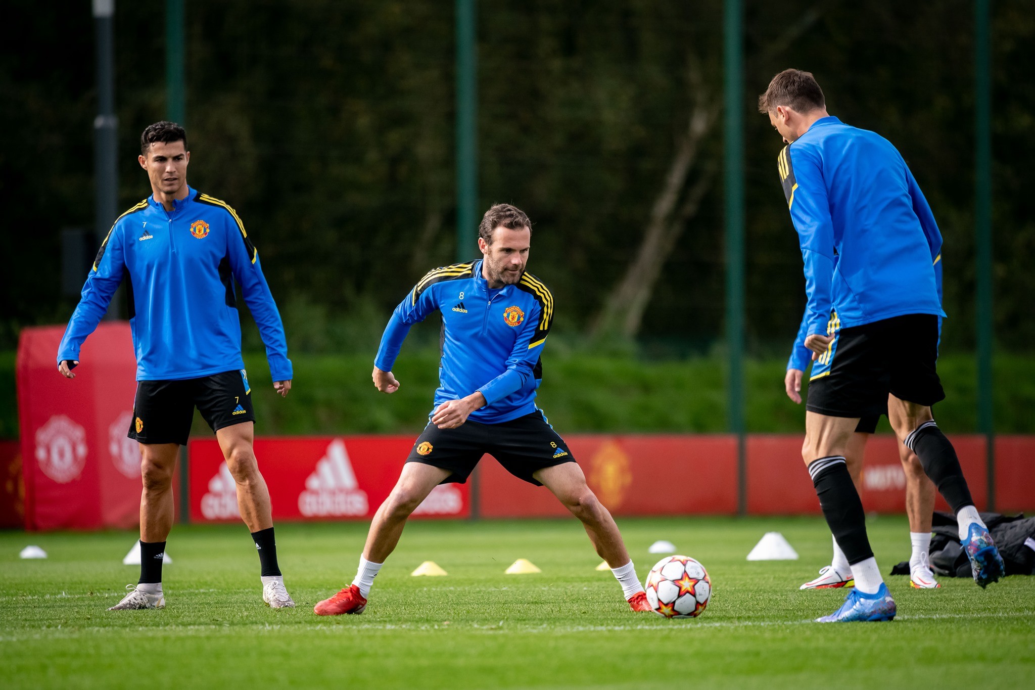 Ảnh tập Man Utd - Bóng Đá