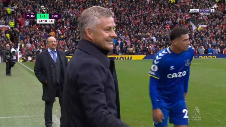 Man Utd hòa như thua, Solskjaer cười lè lưỡi - Bóng Đá