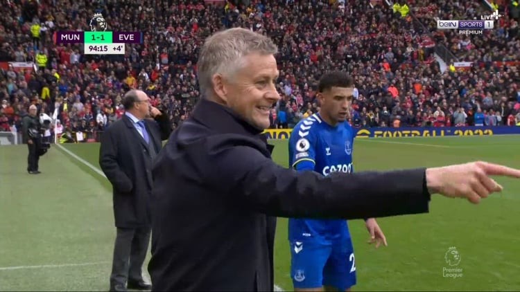 Man Utd hòa như thua, Solskjaer cười lè lưỡi - Bóng Đá