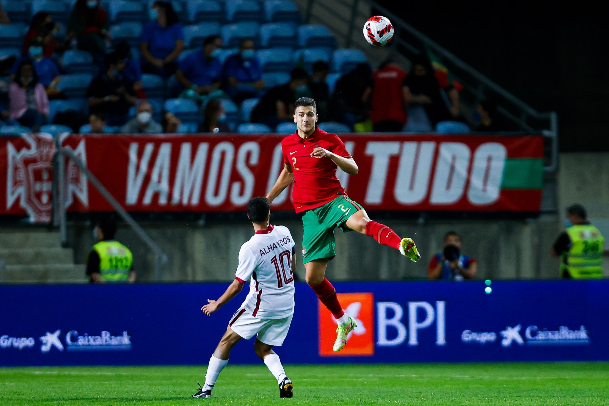 Ronaldo đệm bóng ghi bàn, Bồ Đào Nha giành chiến thắng 3-0 - Bóng Đá
