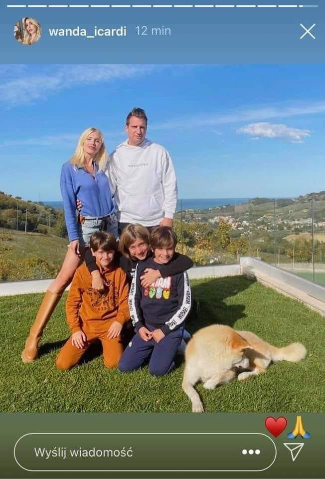 Chia tay Icardi, Wanda Nara đăng hình với người đàn ông khác - Bóng Đá