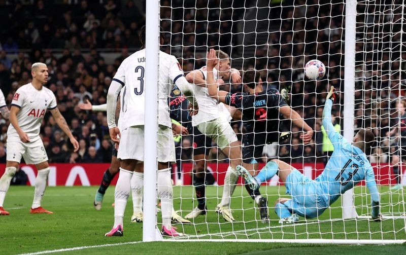 Ange Postecoglou: Tottenham lacked belief in FA Cup exit to Man City - Bóng Đá