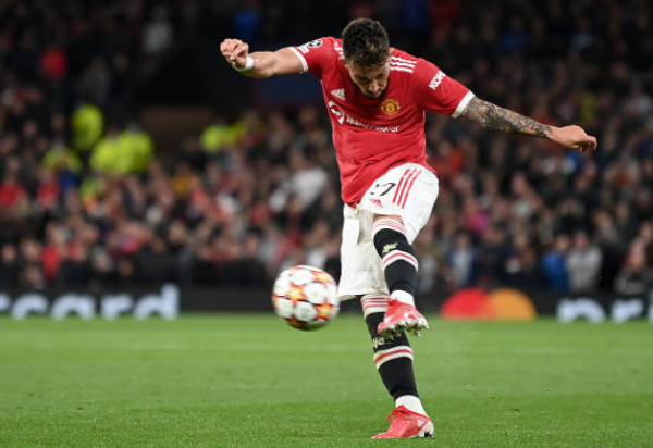 Telles nã volley đẹp mắt trong ngày Man Utd lội ngược dòng trước Villarreal - Bóng Đá