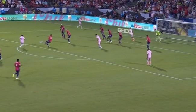 Messi Alba - Bóng Đá