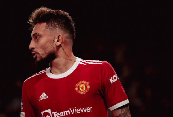 Telles nã volley đẹp mắt trong ngày Man Utd lội ngược dòng trước Villarreal - Bóng Đá