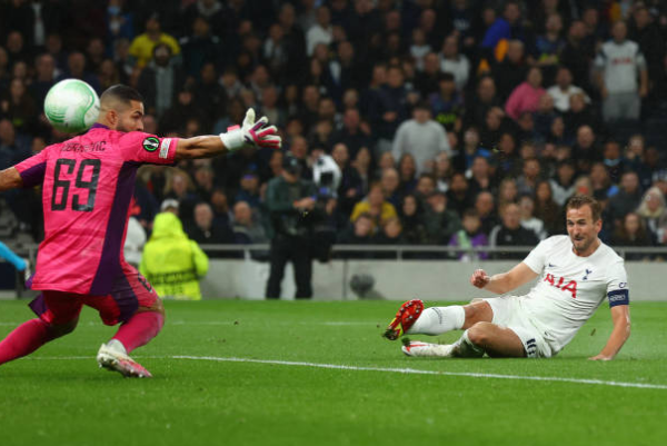 Kane nã hat-trick trong ngày Tottenham vùi dập đại diện đến từ Slovenia - Bóng Đá