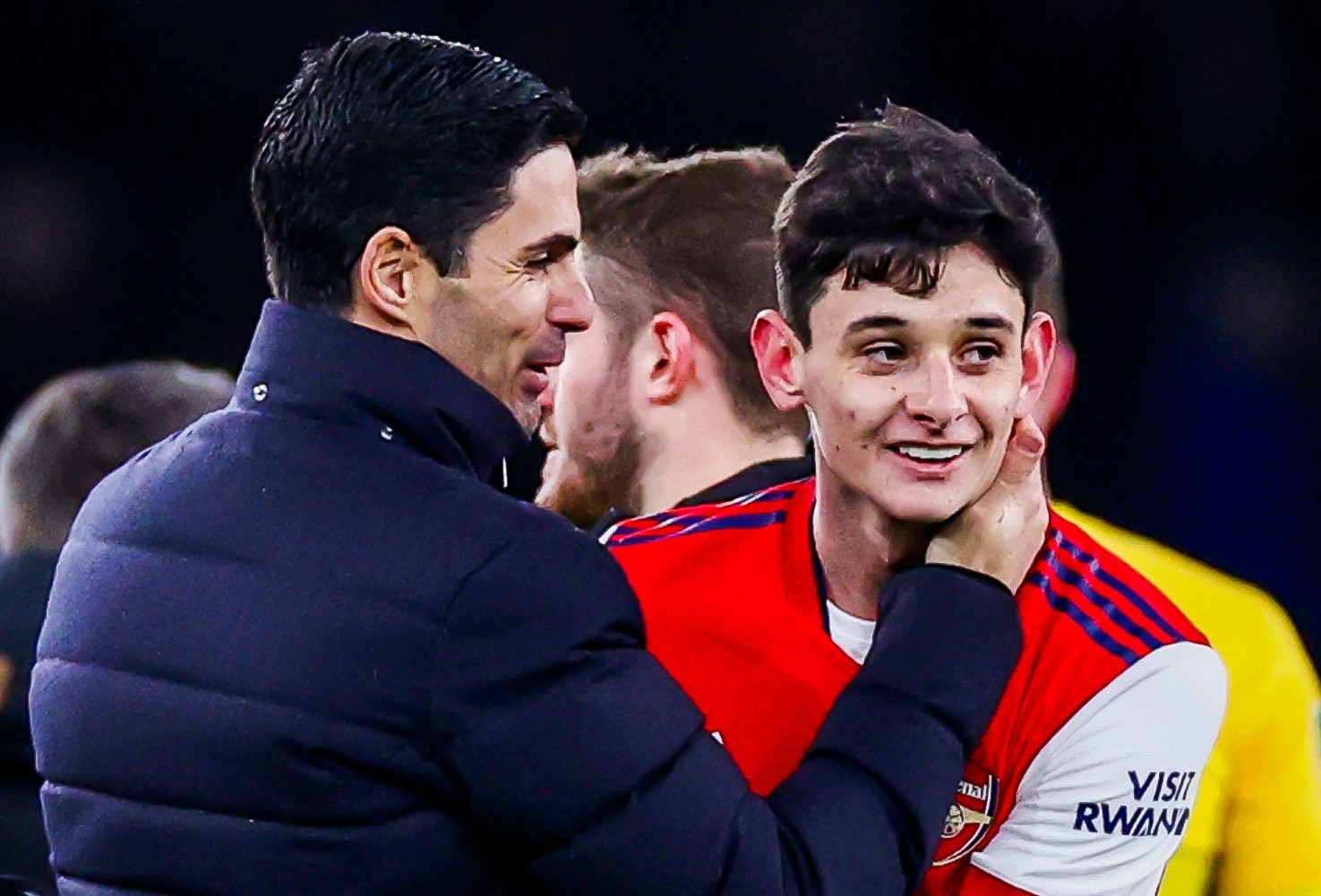 Ghi bàn trận ra mắt, sao Arsenal 18 tuổi từng làm bẽ mặt Phil Jones - Bóng Đá