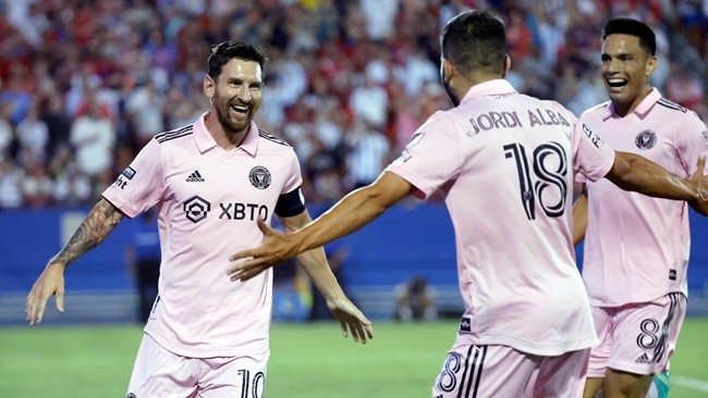 Messi Alba - Bóng Đá