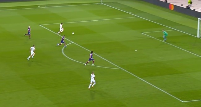 Meet the journeyman striker who threatens to overshadow Harry Kane’s debut season at Bayern - Bóng Đá