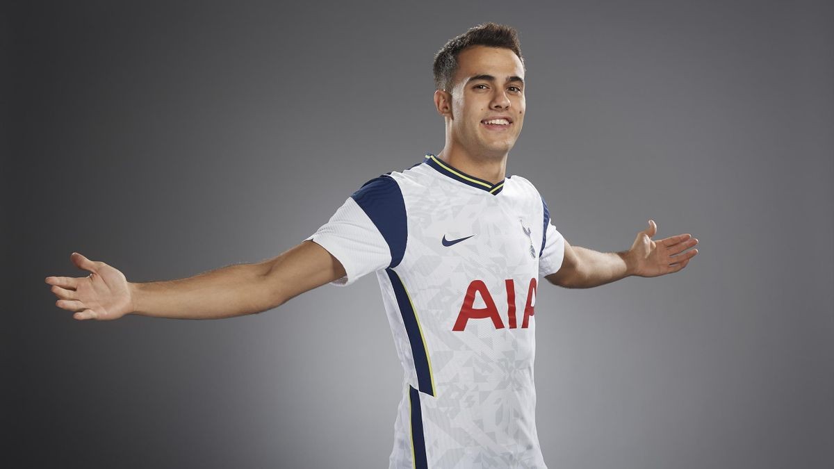 Khôn như Man Utd, Chelsea 'quay xe vội' vụ Cucurella - Bóng Đá