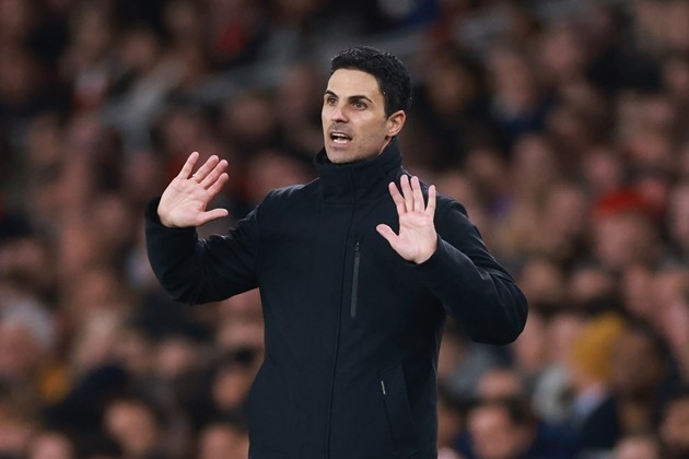 Cesc Fabregas “ngả mũ” với Mikel Arteta  - Bóng Đá