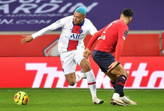 Kimpembe có pha tackle dính bóng ấn tượng - Bóng Đá