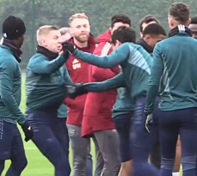 Arsenal tập - Bóng Đá