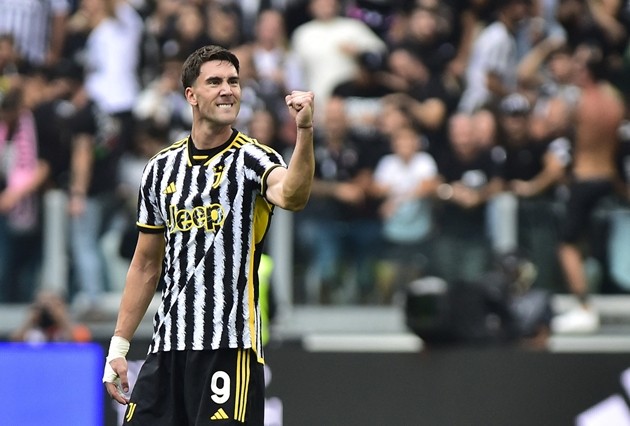 Chelsea bị Juventus “làm khó” vụ Dusan Vlahovic - Bóng Đá
