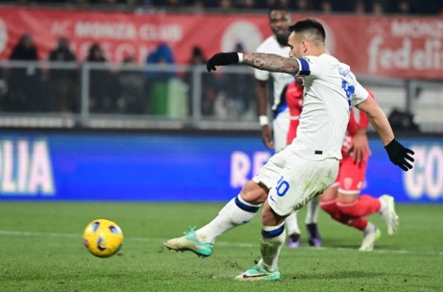 Christian Pulisic is on a tear! USMNT forward reaches career milestone with goal for AC Milan in dominant Europa League display against Slavia Prague - Bóng Đá
