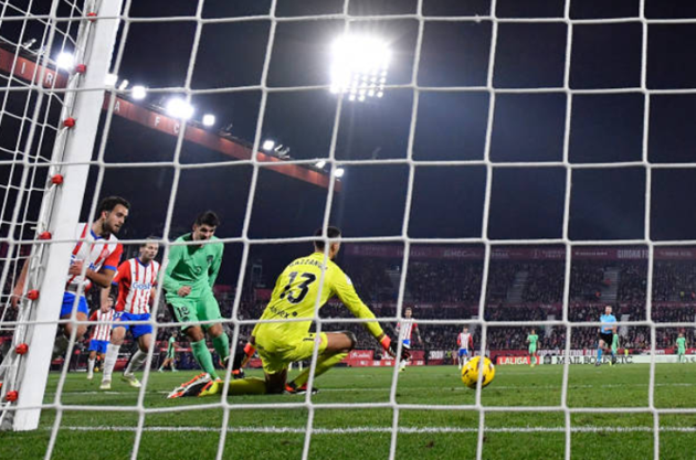 Rượt đuổi điên rồi, Girona phả hơi nóng vào Real  - Bóng Đá