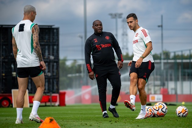 Ten years ago, Federico Macheda's late wondergoal all but won Manchester United the title and broke Liverpool hearts... so what ever happened to him? - Bóng Đá