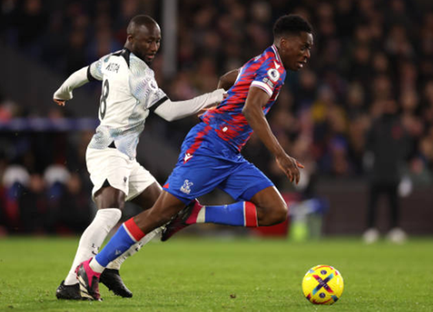 ‘Does nothing’ – Liverpool legend demands Klopp take off ‘liability’ star in Twitter savaging (Keita) - Bóng Đá