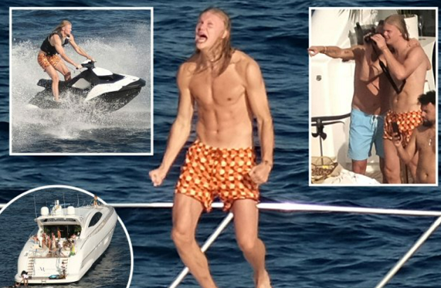 Man City star Erling Haaland unwinds on holiday in Ibiza with pals after record-breaking season - Bóng Đá