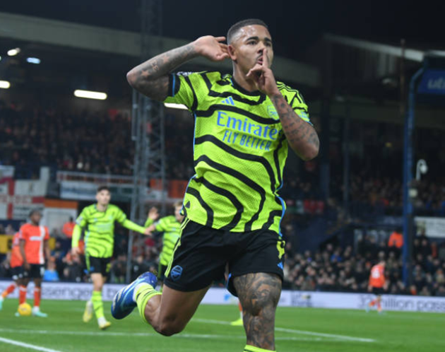 Gabriel Jesus đã tự cứu chính mình - Bóng Đá