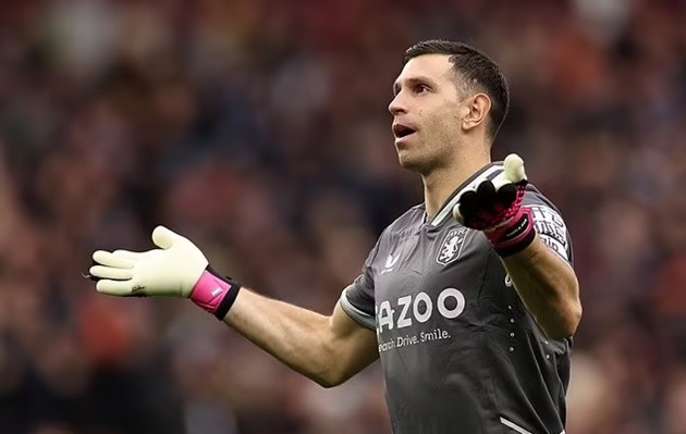 West Ham fans take to the streets to celebrate - Bóng Đá