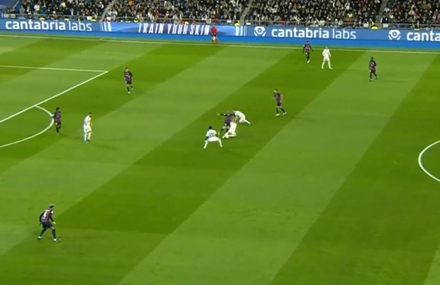 Inside jubilant Man City dressing room - Bóng Đá