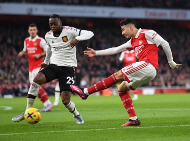 Arsenal’s Xhaka ‘lucky not to get red card’ for moment of madness vs Liverpool - Bóng Đá