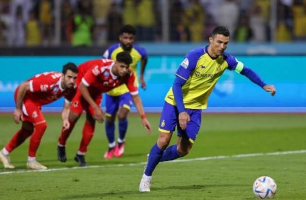 Ben White and new wife Milly Adams enjoy their honeymoon in Ibiza - Bóng Đá