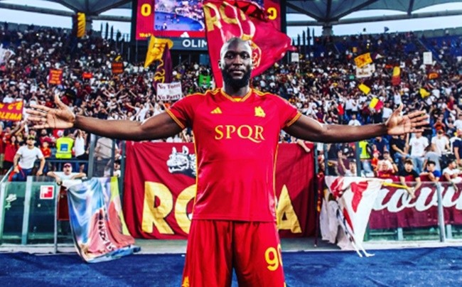 Lukaku 'đốt cháy' thủ đô Roma - Bóng Đá