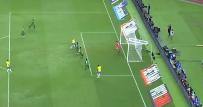 Richarlison lại khiến CĐV ngán ngẩm - Bóng Đá