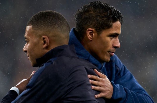Raphael Varane sends transfer message to PSG's Kylian Mbappe - Bóng Đá