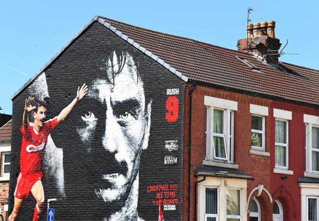 Liverpool và nhiệm vụ lấp đầy bốn số áo mang tính biểu tượng - Bóng Đá