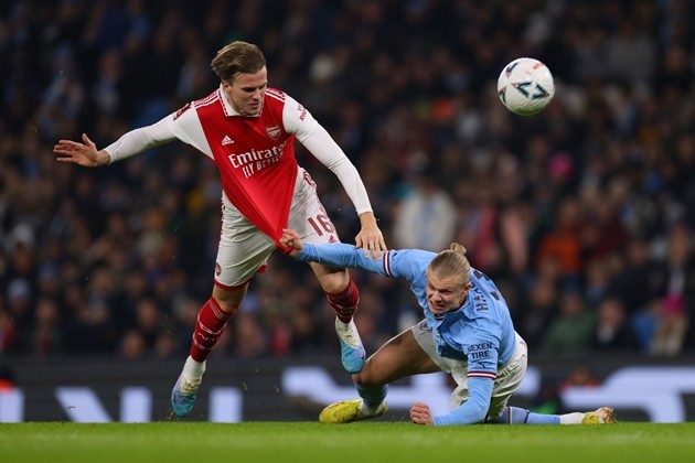 Cristiano Ronaldo shared luxury £3.5k-a-week fishing village home with Georgina Rodriguez during coronavirus pandemic - Bóng Đá