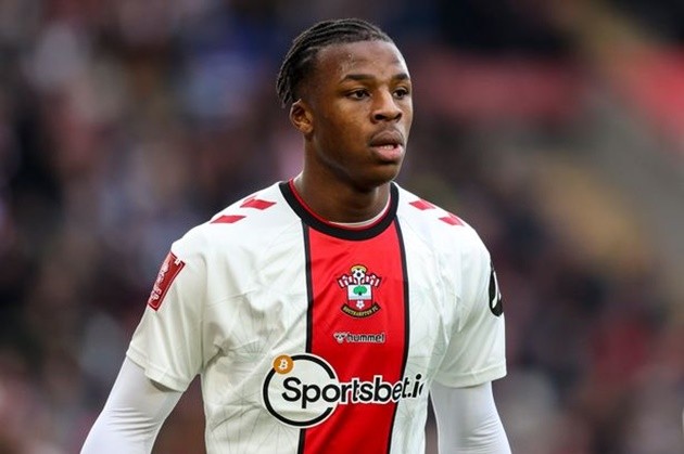 Liverpool và Arsenal liên hệ với hậu vệ Premier League trị giá 17 triệu bảng - Bóng Đá