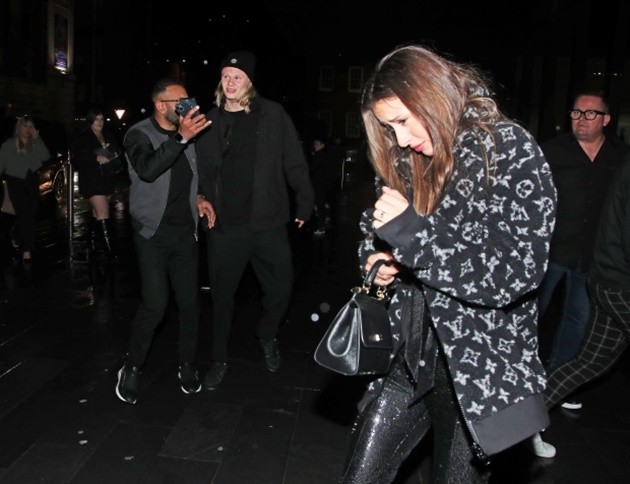 Toàn cảnh hình ảnh dậy sóng giữa Pep và De Bruyne - Bóng Đá