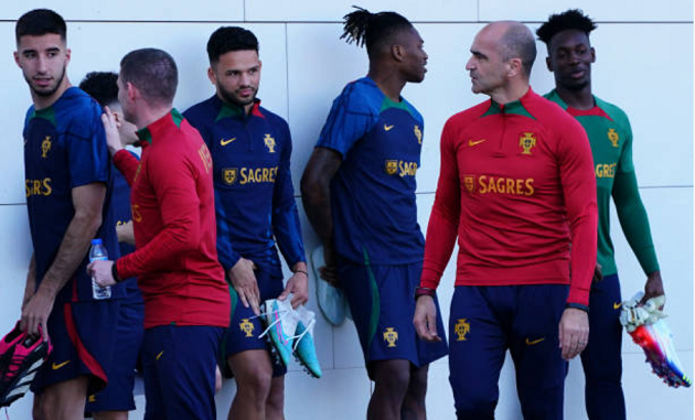 Ronaldo rạng rỡ khi có thầy mới  - Bóng Đá