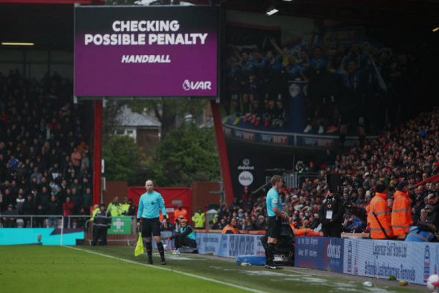 Liverpool được hưởng phạt đền, chuyên gia nói ngay quan điểm - Bóng Đá