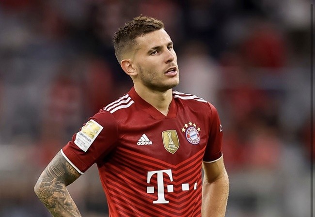 Chelsea icon Ashley Cole’s fiancee stuns in see-through dress as she parties on boat in Ibiza on wild hen do - Bóng Đá