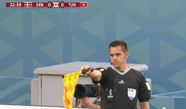 Cindy Kimberly sprawls out on bed in just black lingerie  - Bóng Đá