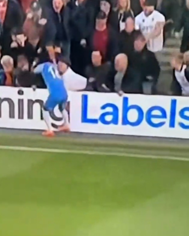 Shocking moment Man Utd star Amad Diallo - Bóng Đá