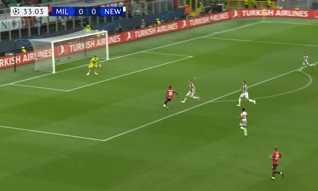 Raphael Varane feels he’s being ‘pushed’ out of Manchester United - Bóng Đá