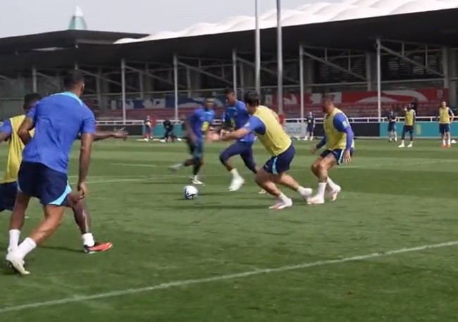 Vấp phải đá tảng, Rashford tái hiện pha solo trước Arsenal bất thành - Bóng Đá