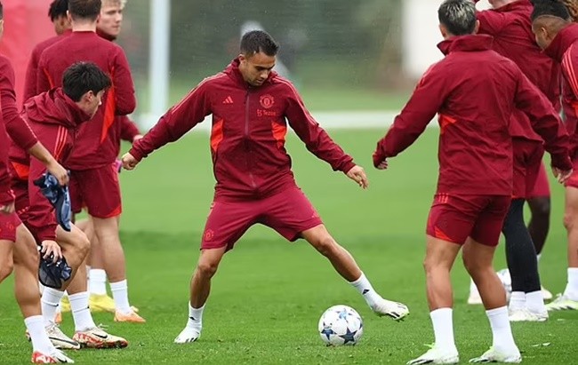 Điểm mặt những ngôi sao giúp Chelsea gây quỹ 100 triệu - Bóng Đá