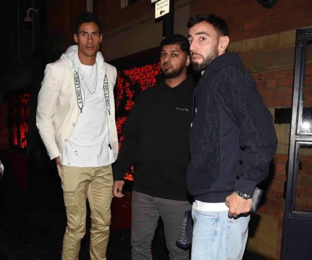 Man Utd stars enjoy trip to swanky celeb hotspot where seafood platter costs £1,000, but Rashford wisely stays away - Bóng Đá