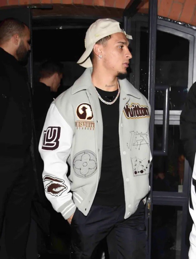 Man Utd stars enjoy trip to swanky celeb hotspot where seafood platter costs £1,000, but Rashford wisely stays away - Bóng Đá
