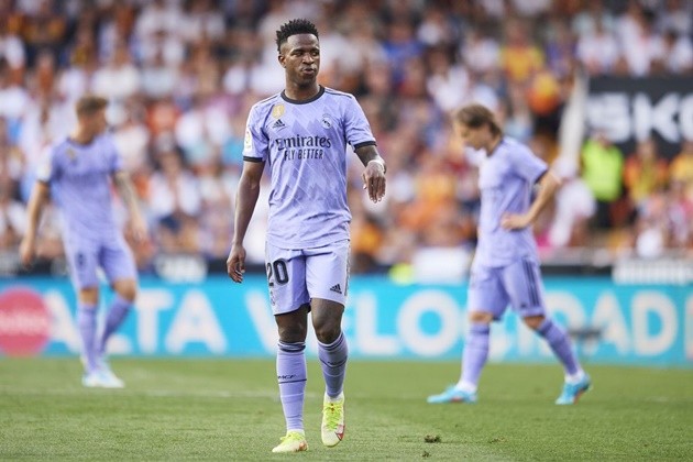 Trò tiểu xảo gây phẫn nộ cho Vinicius - Bóng Đá